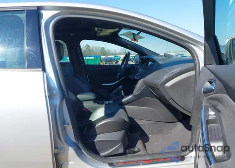 2014 Ford Focus St z USA, uszkodzony, nr VIN 1FADP3L97EL416549